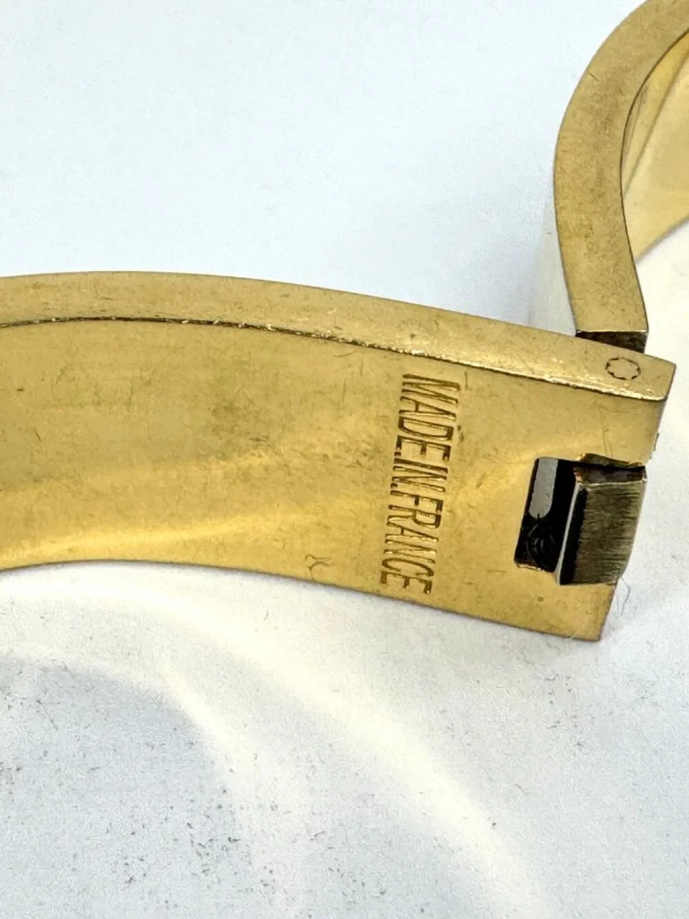 Vintage Hermès Clic H White Enamel Gold Plated Bangle Bracelet GM France GS877